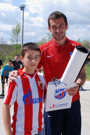 Aleksandar Todorović pobednik 6. razreda sa Dačom Mihajlovićem