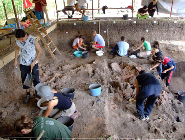 Bogato arheološko nalazište: detalj sa ranijih iskopavanja u Drenovcu