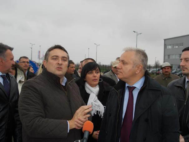 Politika podsticaja se mora nastaviti: Mlađan Dinkić obilazi Industrijsku zonu u Svilajncu