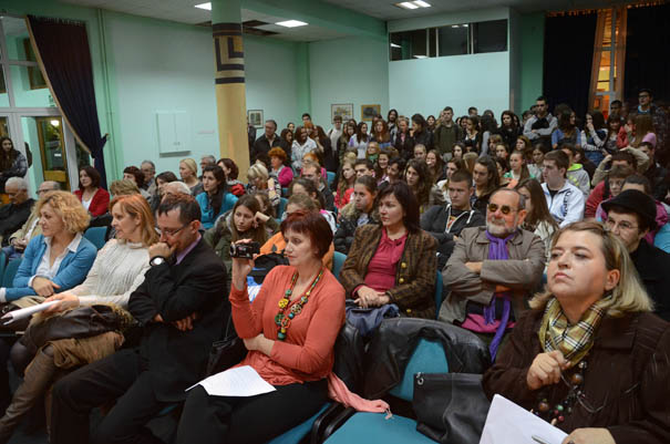 Na Njegošev rođendan: prepun hol Gimnazije u Jagodini