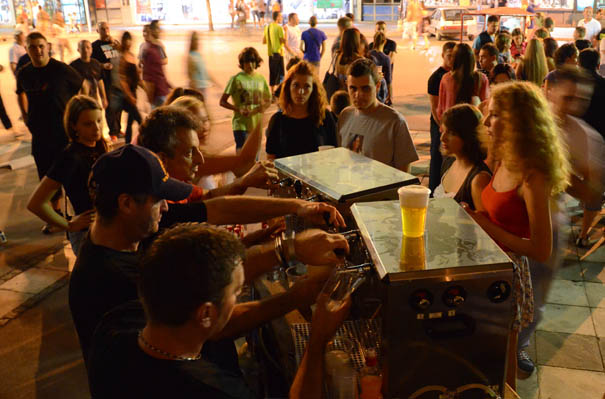 Jagodinska pivara dala besplatno pivo u svrhu prikupljanja novca za Anino lečenje 