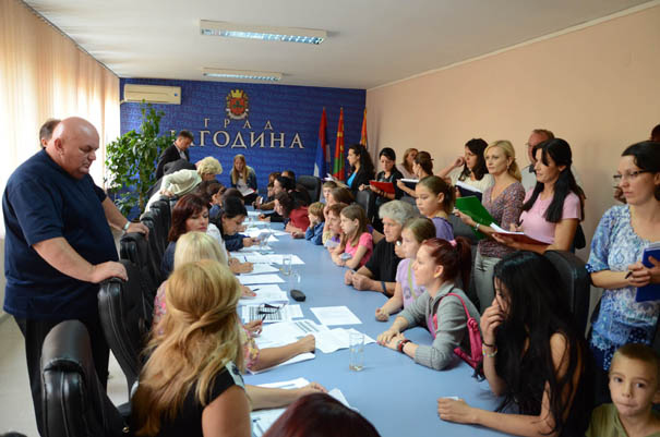 Velika pomoć roditeljima školaraca: rančevi sa školskim priborom