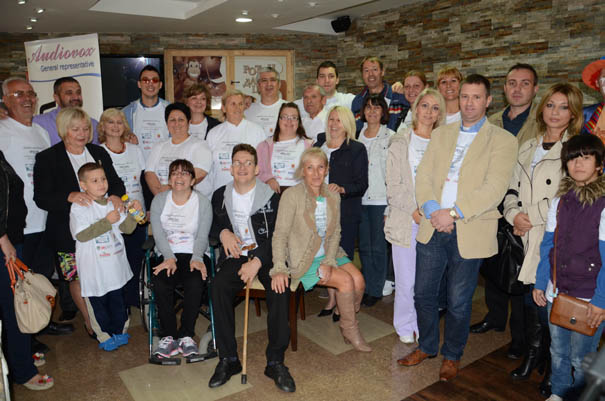 Poznate ličnosti sa decom sa oštećenim sluhom u akciji ,,Čuti i razumeti"