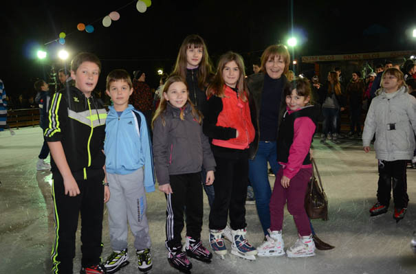 Najbolji među svojim uzrastom: Učenici škole "17. oktobar" sa direktorkom Biljanom Milanović