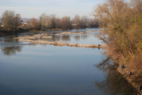 Izvađen šljunak ispresecao Moravu
