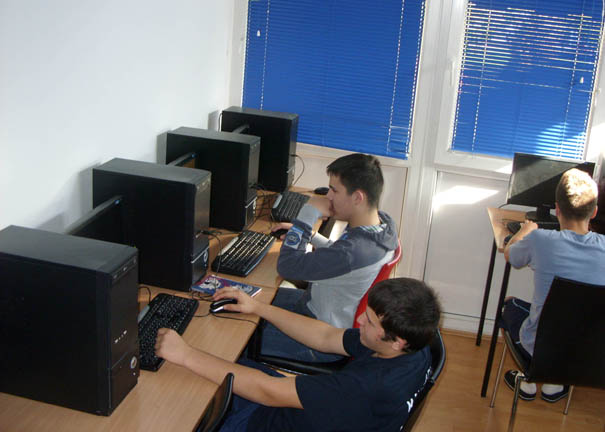 Internet klub - mesto za učenje i zabavu