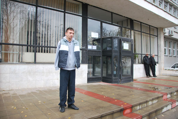 Saša Ilić smatra da zgrada suda više ne treba da postoji, jer nikoga ne štiti