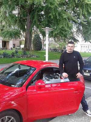 Srdjan kraj auta u kome je ubijen i spaljen