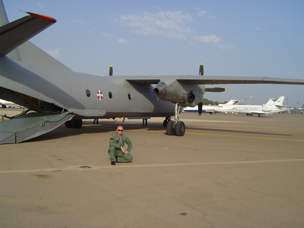 Pored najomiljenijeg aviona u Tripoliju: Jevtić ispred „AN-a 26”