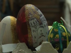 Vladika izabrao najlepsa uskrsnja jaja Jagodina 2.5[(003582)2016-05-02-14-47-47]