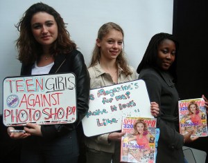 Tinejdzerke iz Amerike pokrenule peticiju protiv "fotošopovanih" fotografija 
