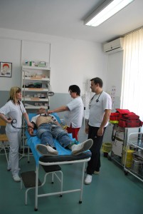 Doktor Božinović na radnom mestu