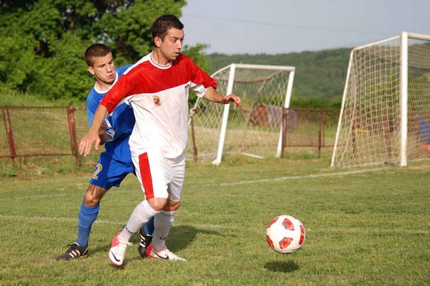 Od gotovog – veresija: David Arifović u duelu sa igračem Timočanina