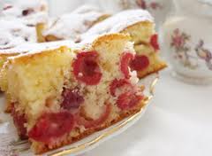 Voćni kolač sa mixom crvenog voća