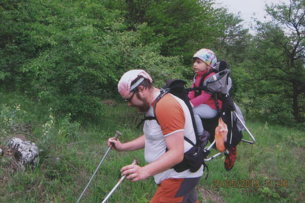 U ovom usponu u roditeljskom rancu našli su se i budući planinari
