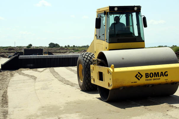 Valjanje terena buduće pruge