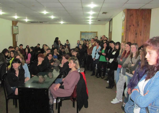 Veliko interesovanje za posao u Labodu: sastanak rukovodstva i prijavljenih radnica 