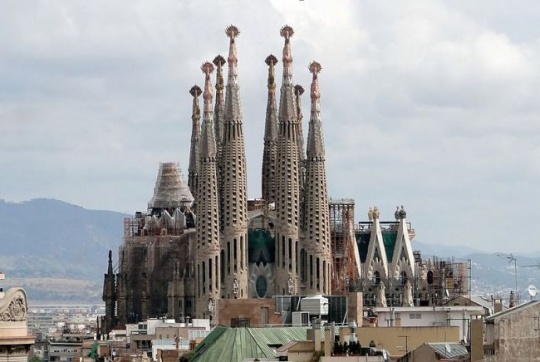 Gaudijevo remek delo: Sagrada familia u Barseloni