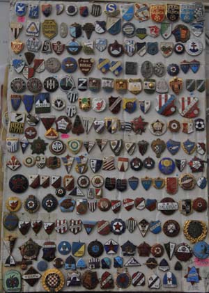 Sve znacke su emajlirane